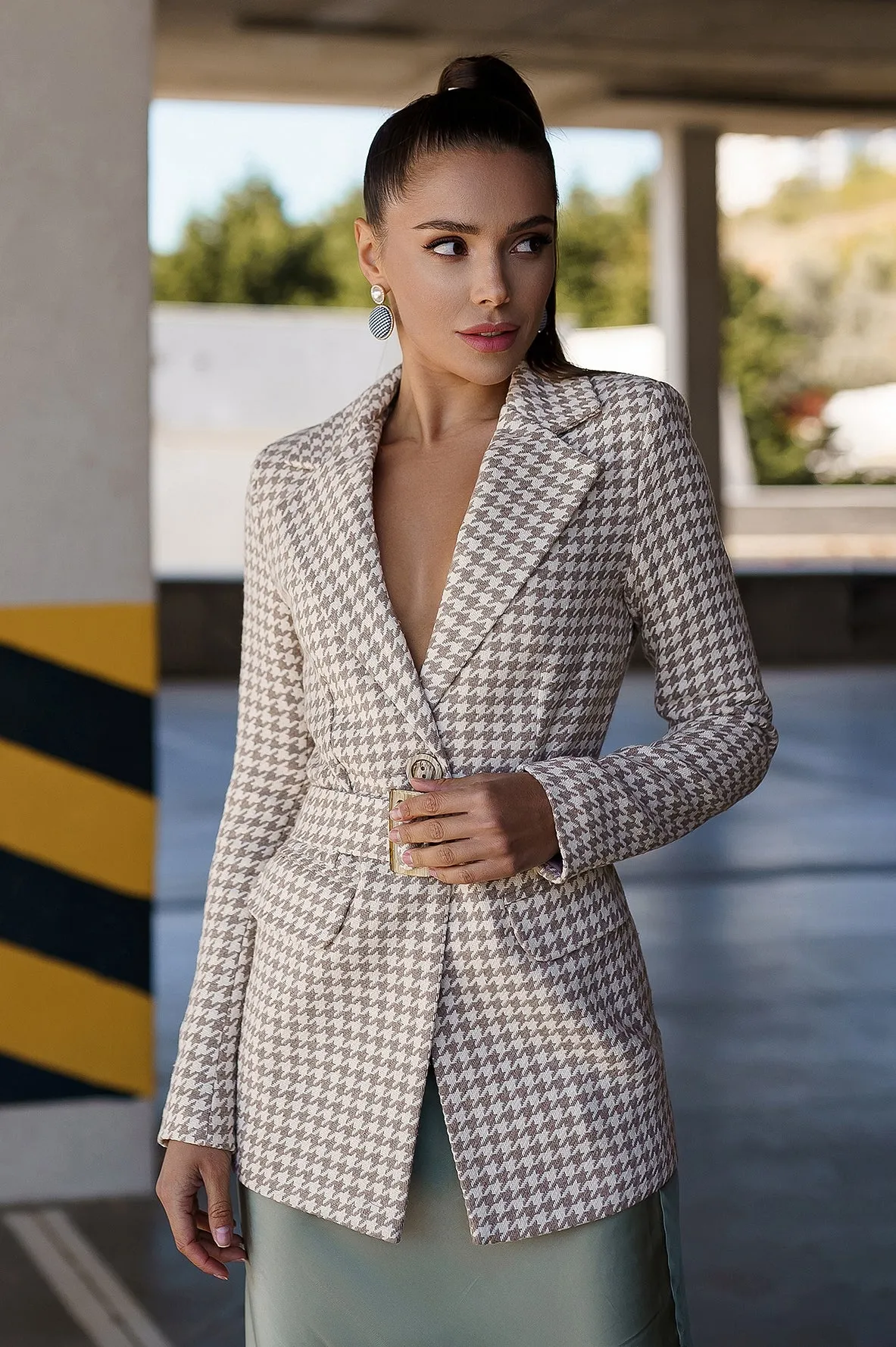 Beige Houndstooth Belted Slim-Fit Blazer