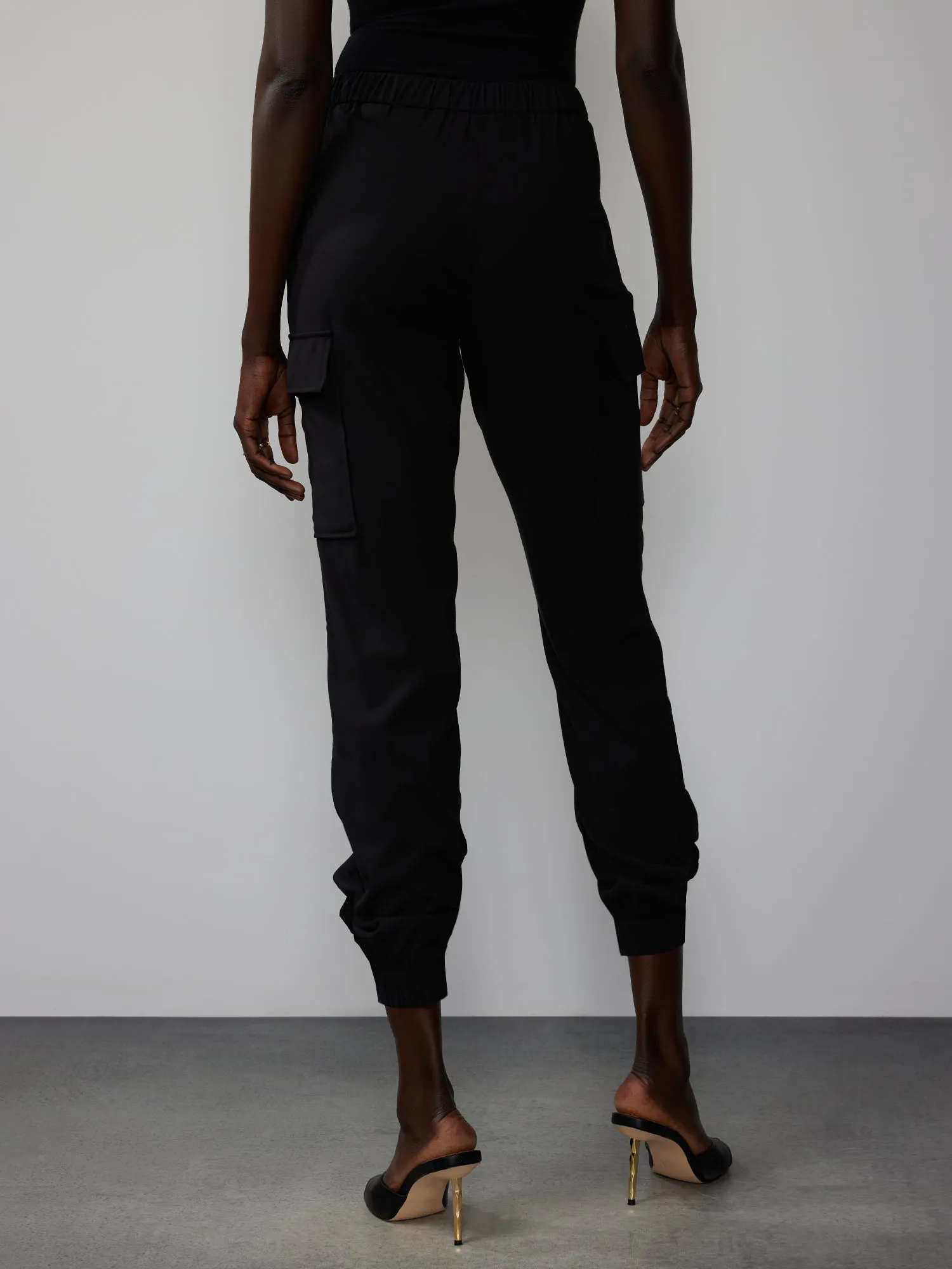 Cropped Elastic Banded Cargo Jogger Pant