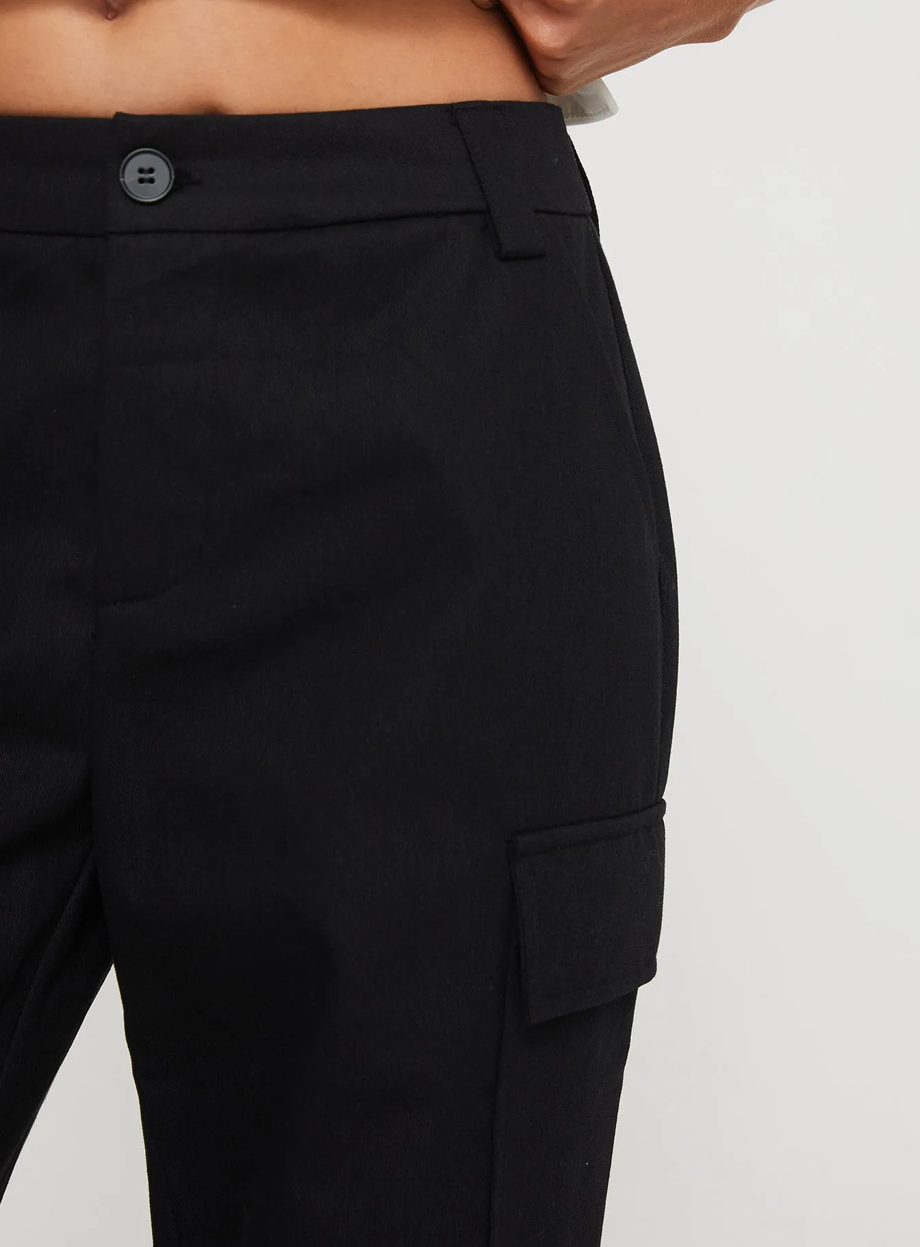 Raider Low Waist Cargo Pant Black