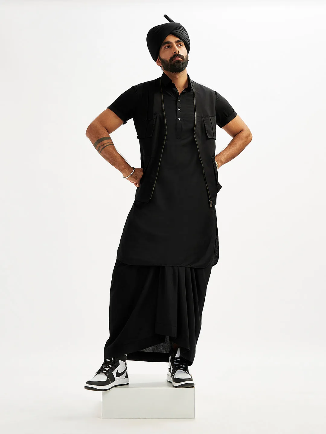 VASTRAMAY Men's Black Viscose Kurta, Lungi,Safa And Shacket Set