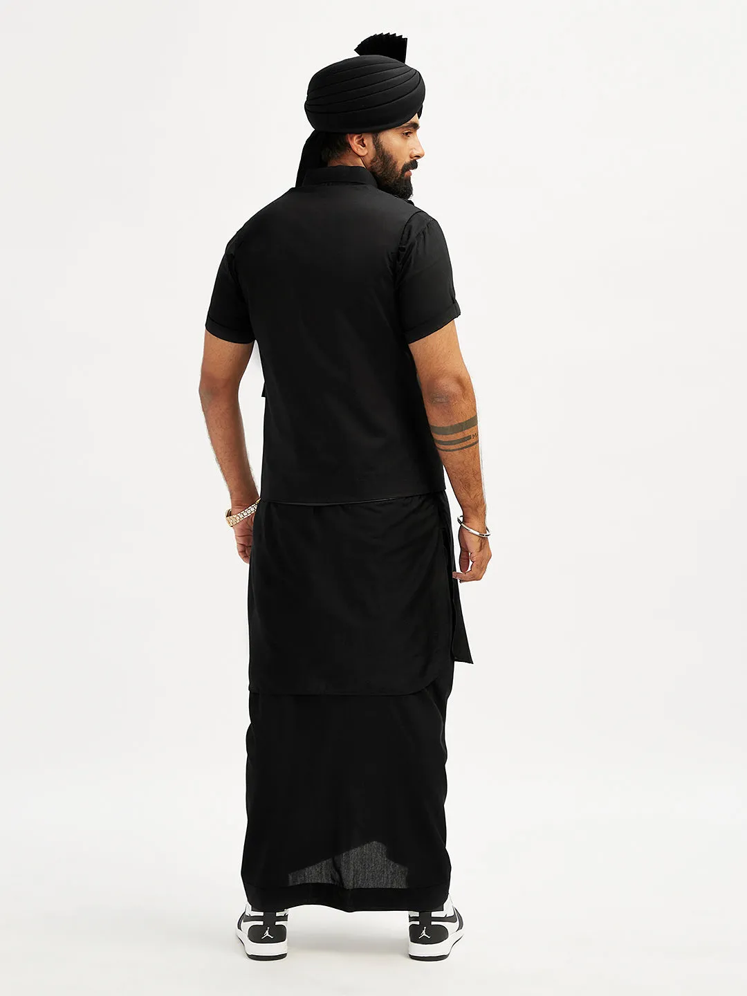 VASTRAMAY Men's Black Viscose Kurta, Lungi,Safa And Shacket Set